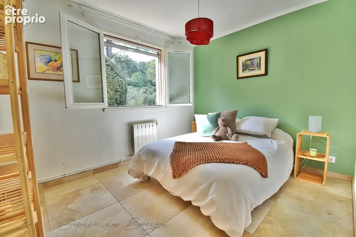 Maison à vendre à pied du village BOUC BEL AIR (13), vue nature, 160 m2, 5 chambres, piscine, jardin 500 m2, sous-sol - photo 6
