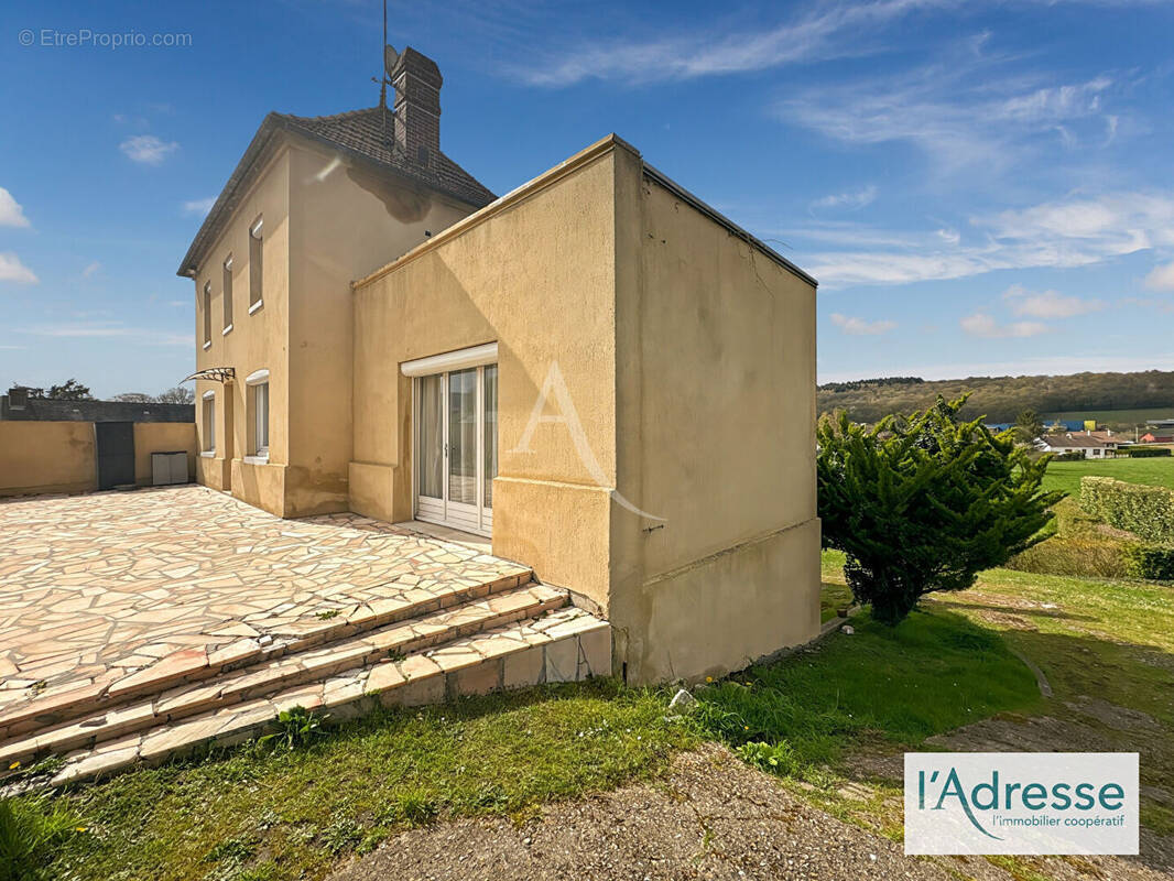 Maison à CHARLEVAL