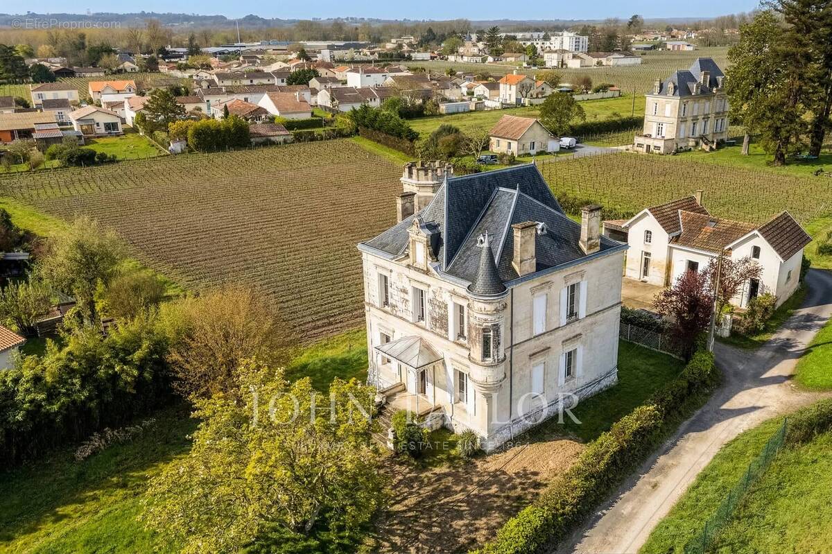 Maison à POMEROL