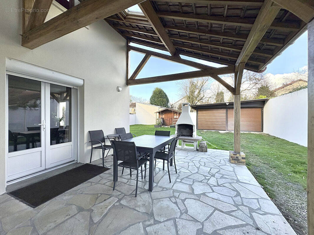 Maison à SAINT-CYR-L'ECOLE