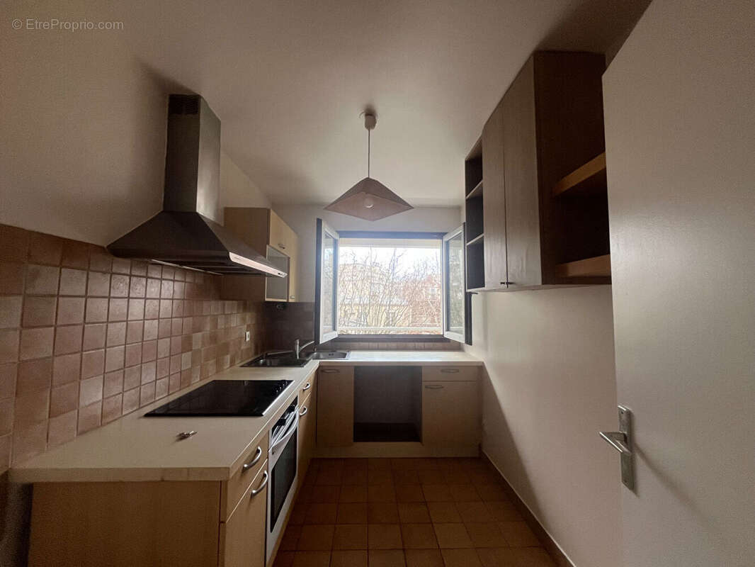 Appartement à PARIS-20E