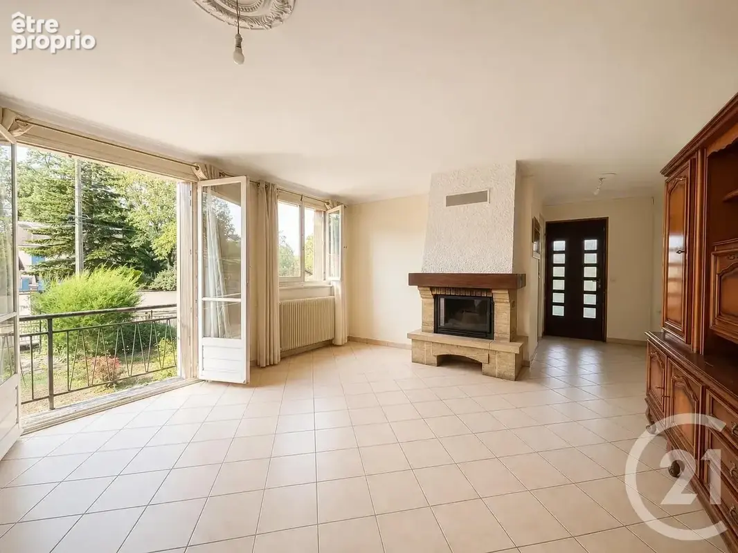 Maison 4 pièces 112 m² à vendre à Jouy (28300) - photo 2