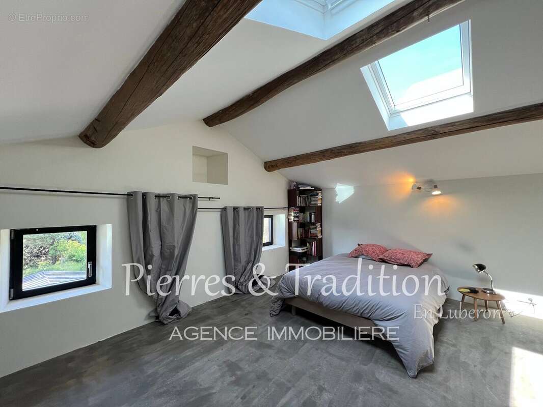 Maison à SAINT-SATURNIN-LES-APT