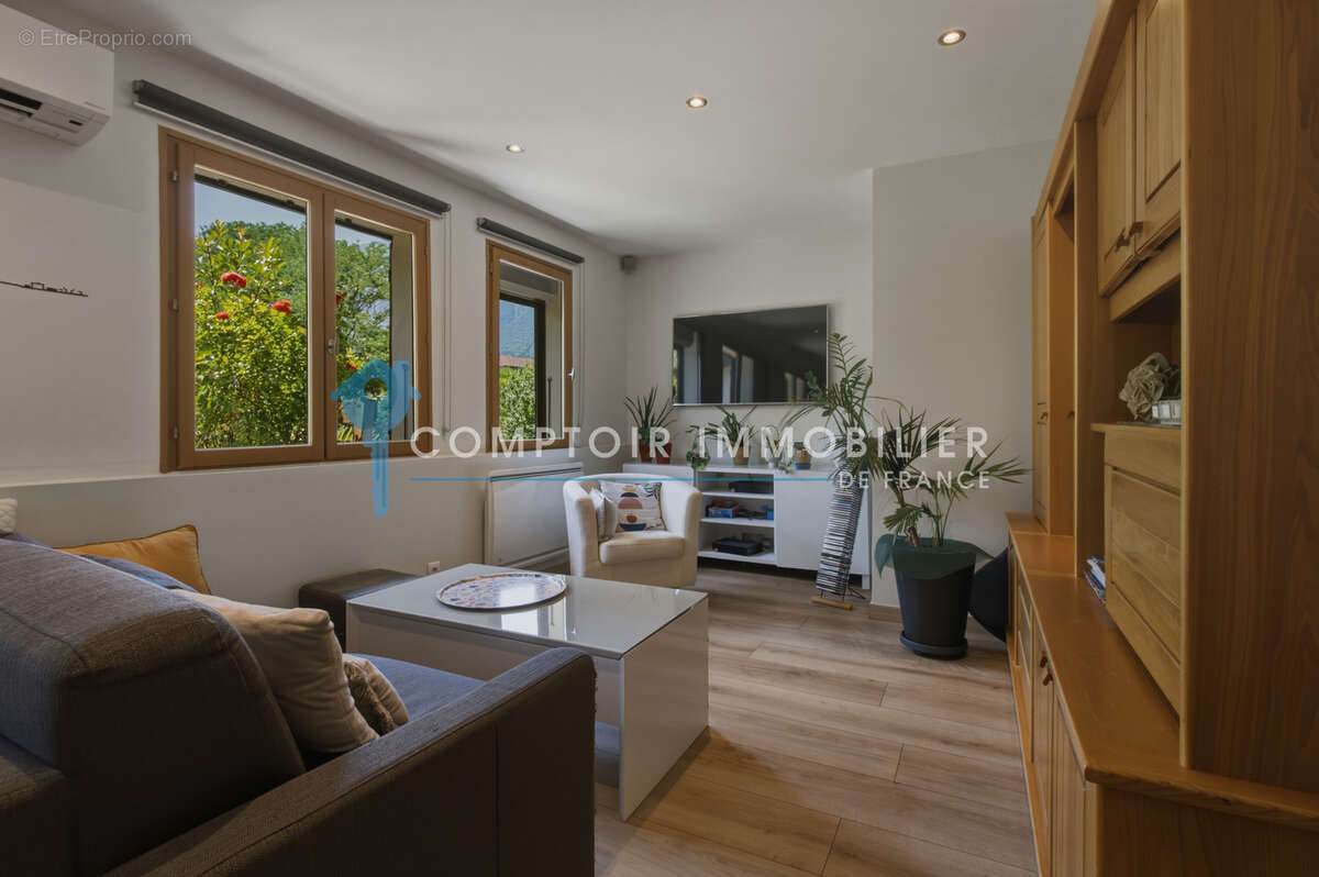 Appartement à SAINT-ISMIER