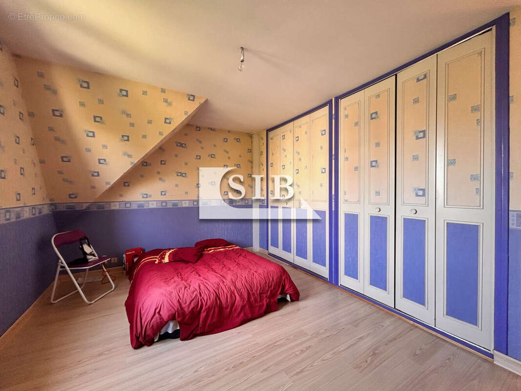 Maison à LA VILLE-DU-BOIS