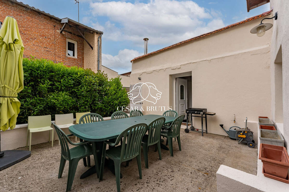 Maison 262 m² à Roanne  - photo 4