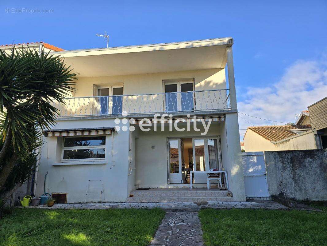 Maison à LA ROCHELLE