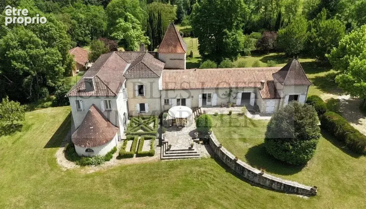 Propriété de caractère avec manoir, maison d’amis, piscine intérieure et 9,8 hectares de terrain, proche Puy-l’Evêque. - photo 31