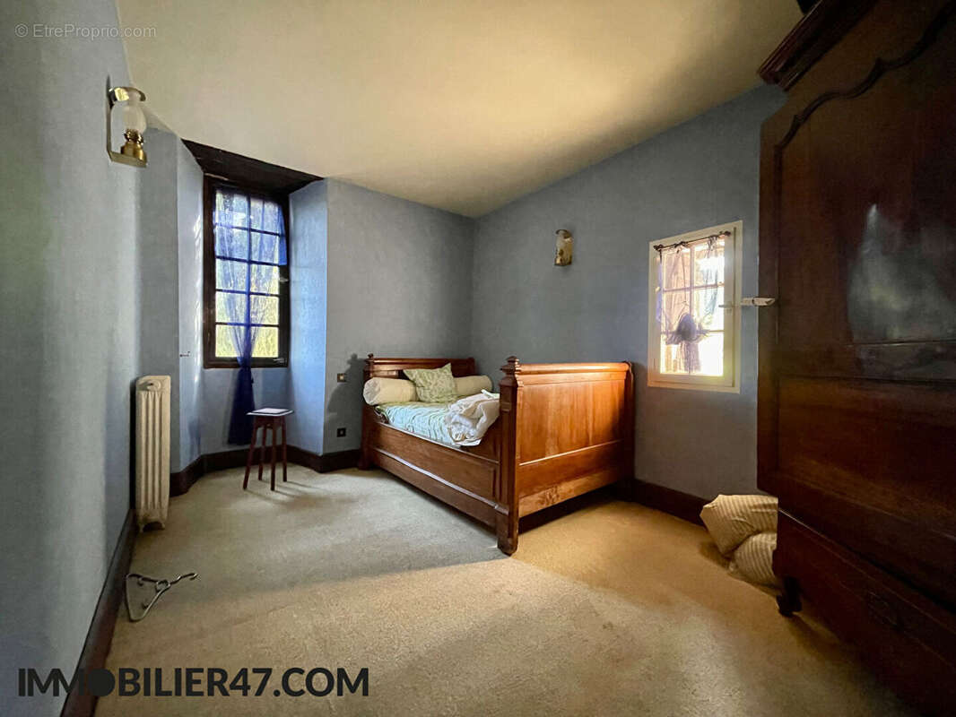 Maison à COLAYRAC-SAINT-CIRQ