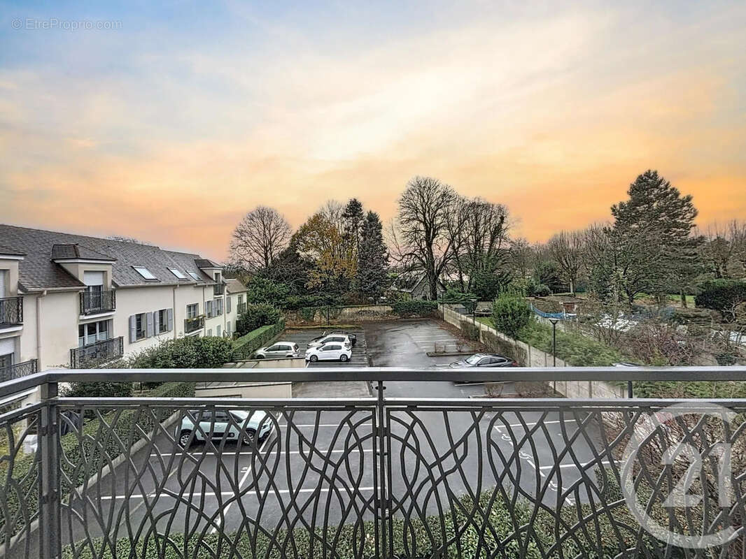 Appartement à MOISSY-CRAMAYEL