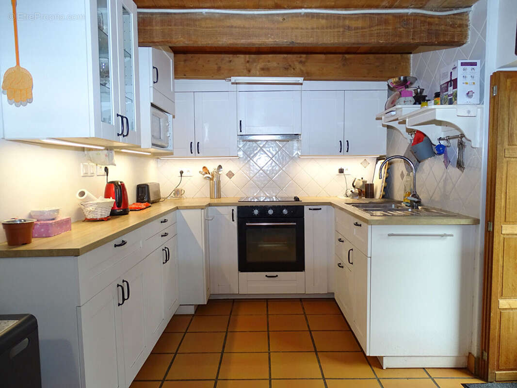 Maison à MAEL-CARHAIX