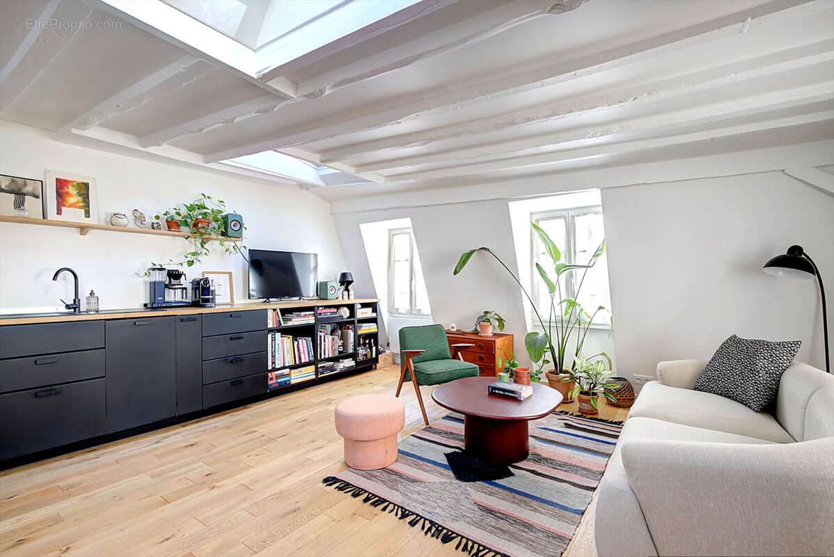 Appartement à PARIS-18E