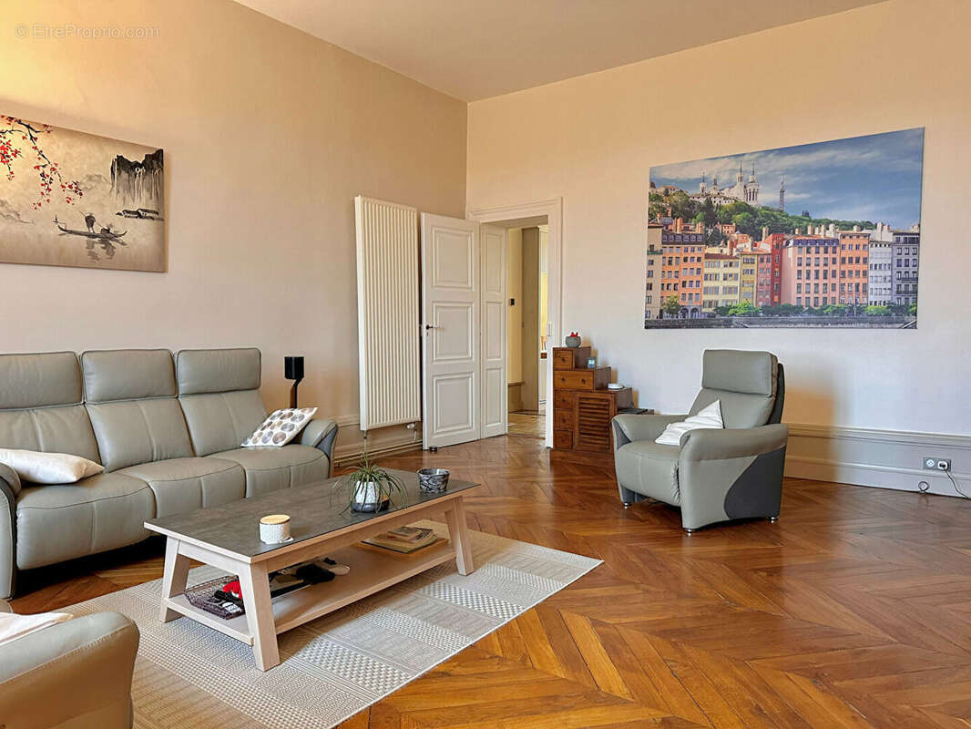 Appartement à LIERGUES