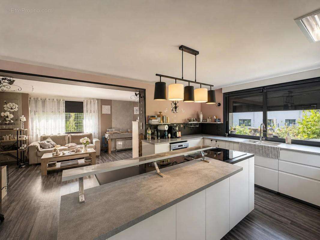 Maison de 6 pièces de 120 m² à Champagnole - photo 7
