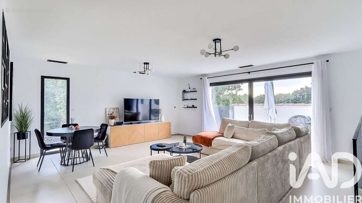 Photo 2 - Maison à BOUCOIRAN-ET-NOZIERES