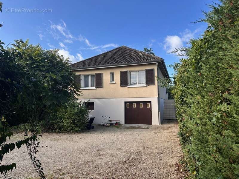 Arcelot sur grand terrain de 3010 m2 maison de 107 m2 - photo 5