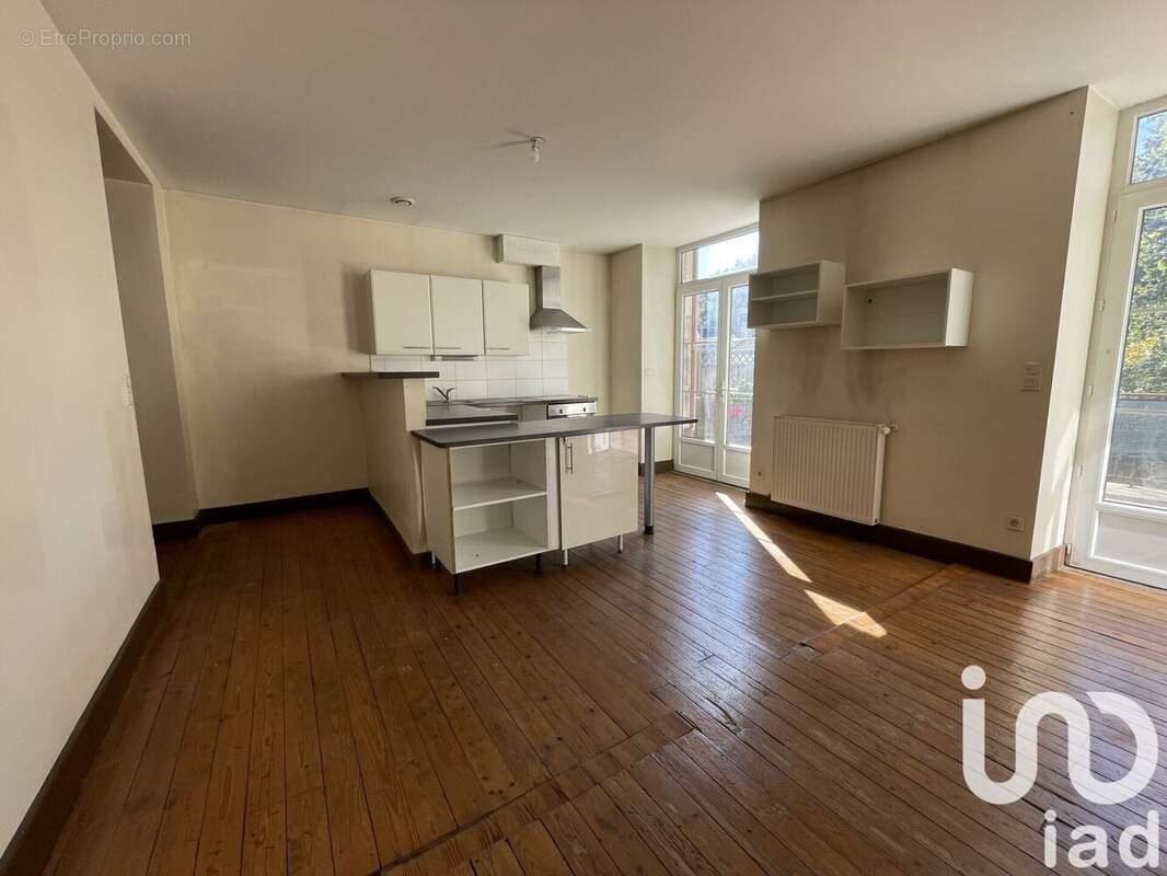 Appartement 100 m² à Vals-Les-Bains  - photo 4