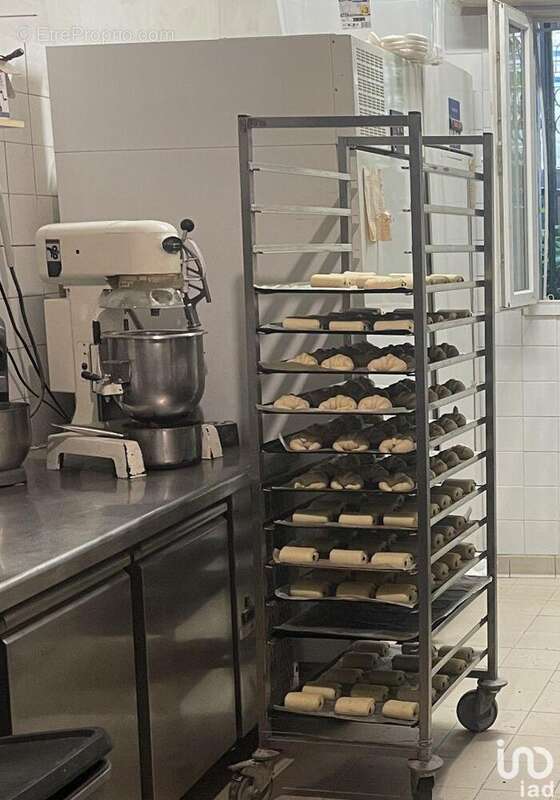 Photo 3 - Commerce à BARJAC