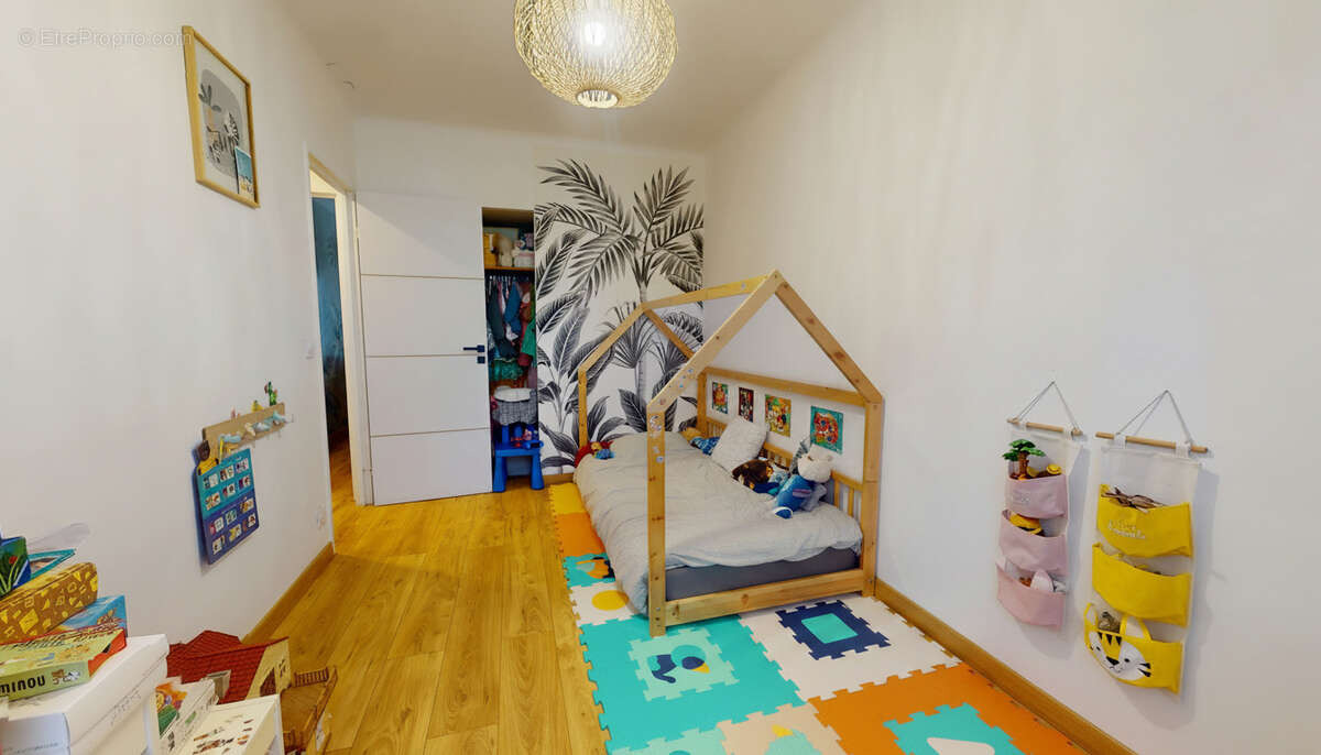 Appartement à SARTROUVILLE