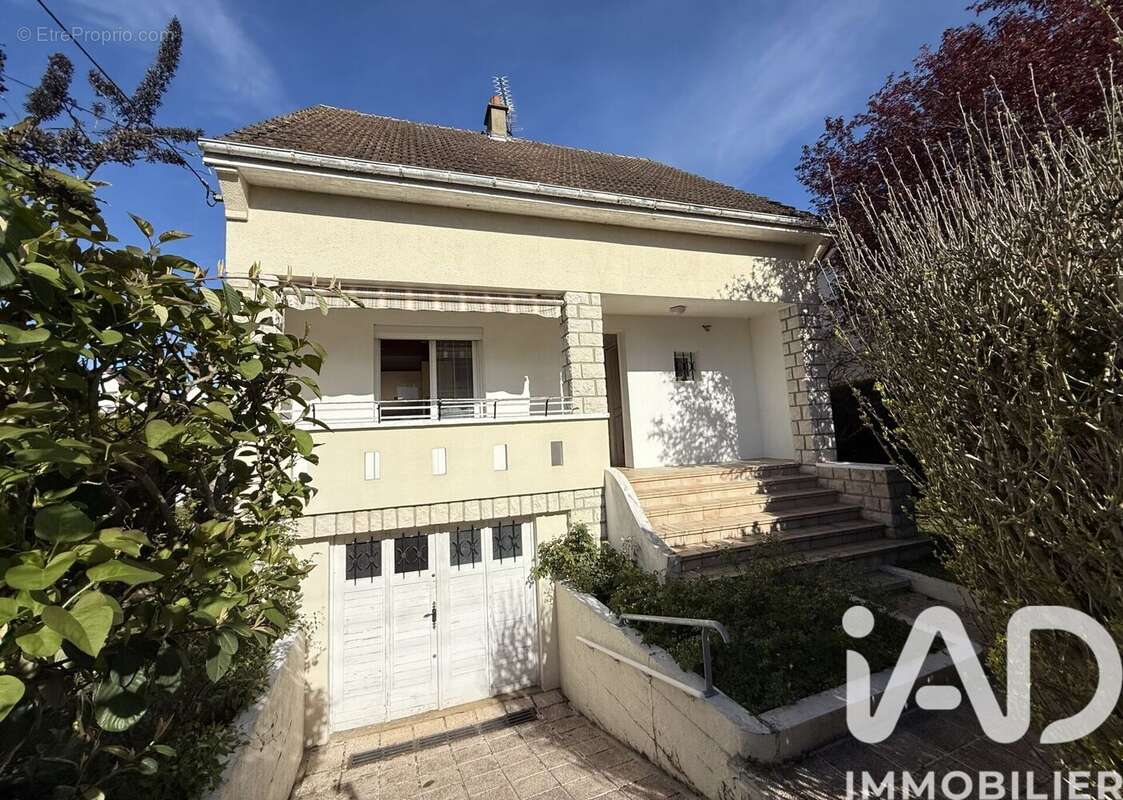 Maison 88 m² à Pont-Sainte-Marie  - photo 2