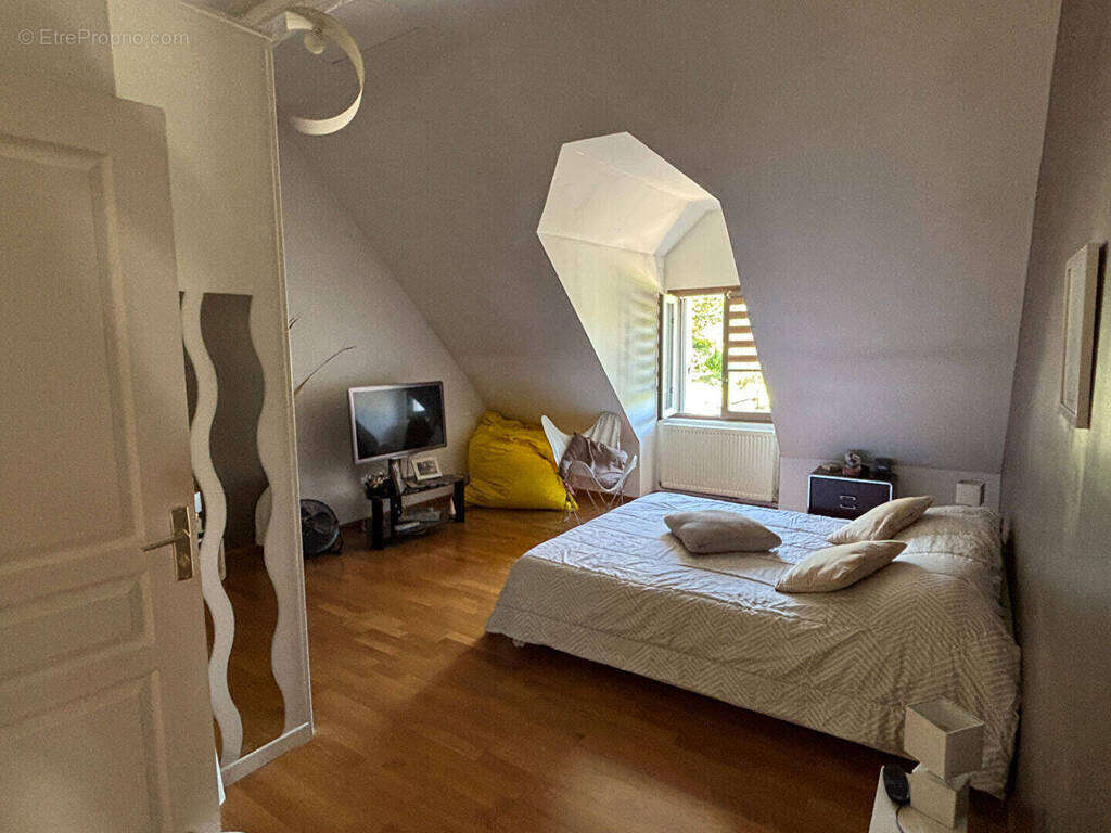 Maison 6 pièces 187 m² Châteauroux - photo 5