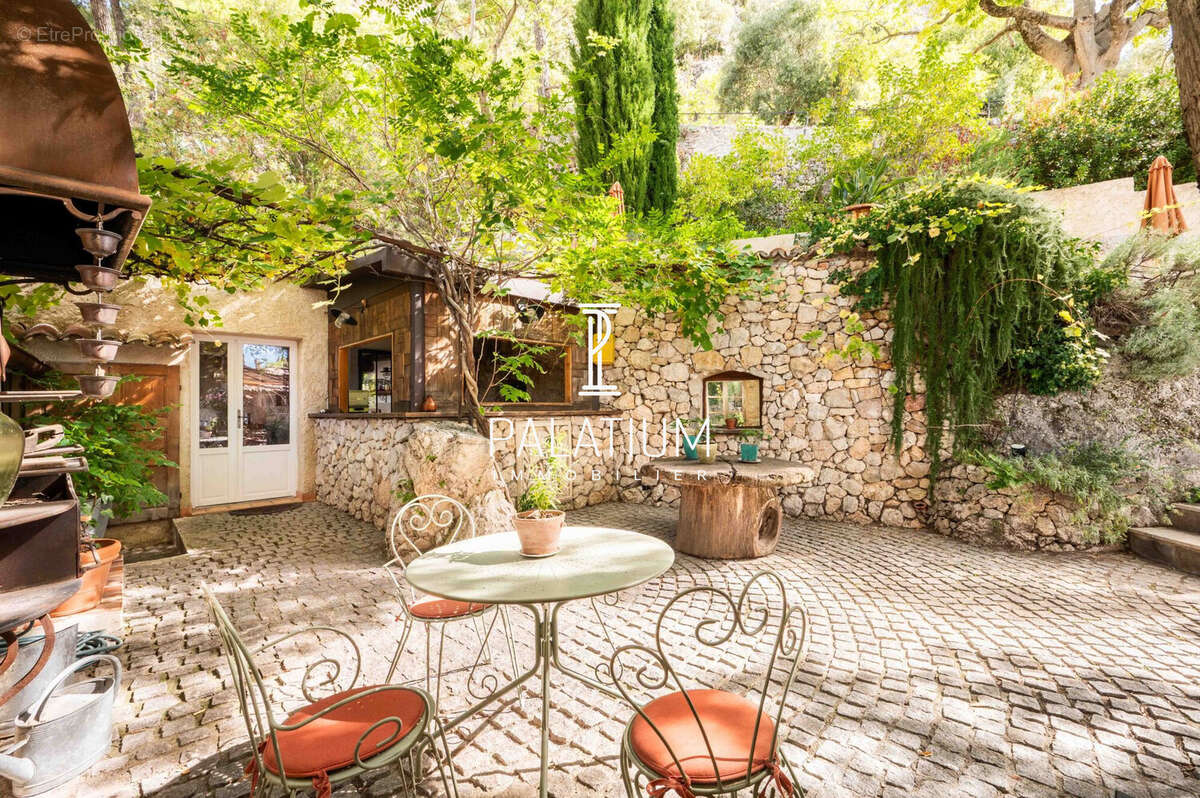 Maison à MOUSTIERS-SAINTE-MARIE