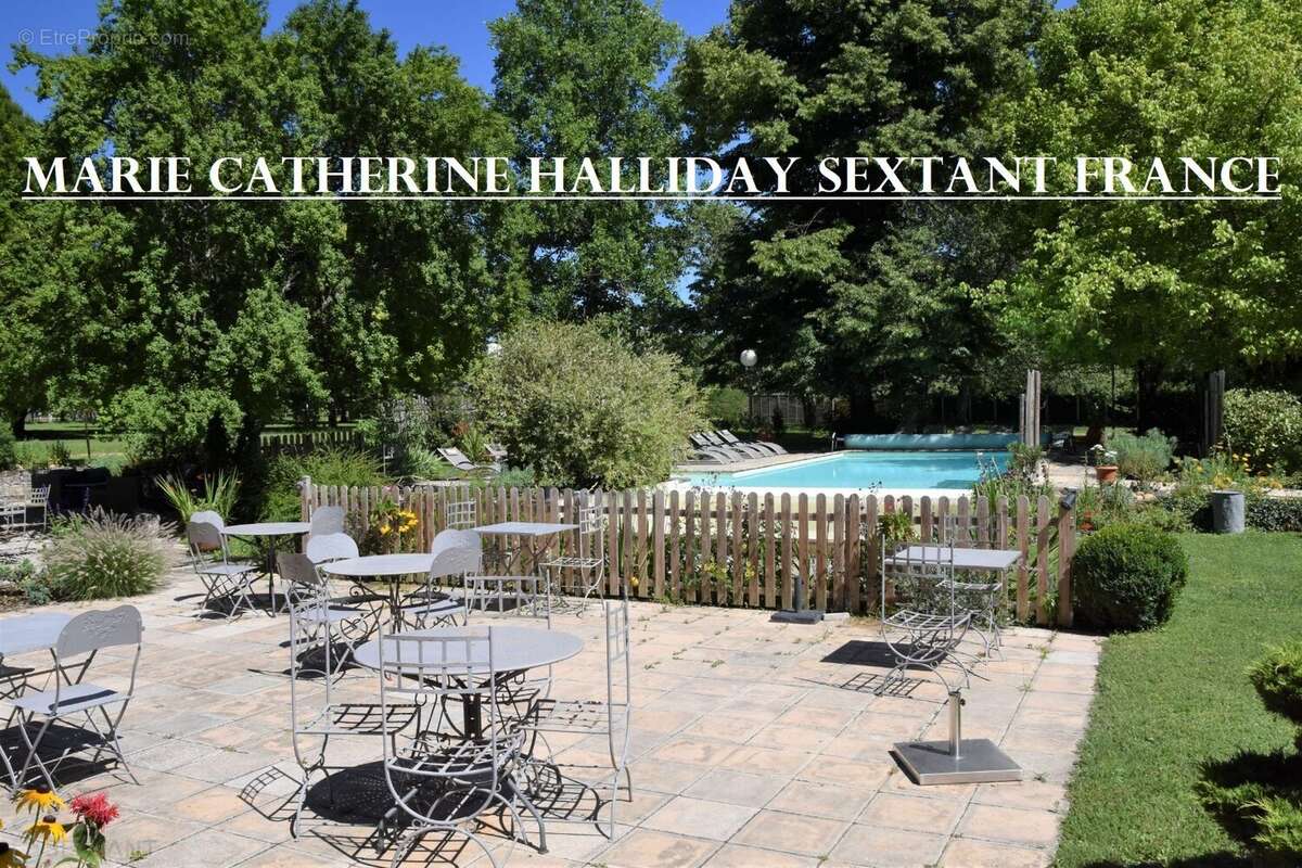 Maison à ANTONNE-ET-TRIGONANT