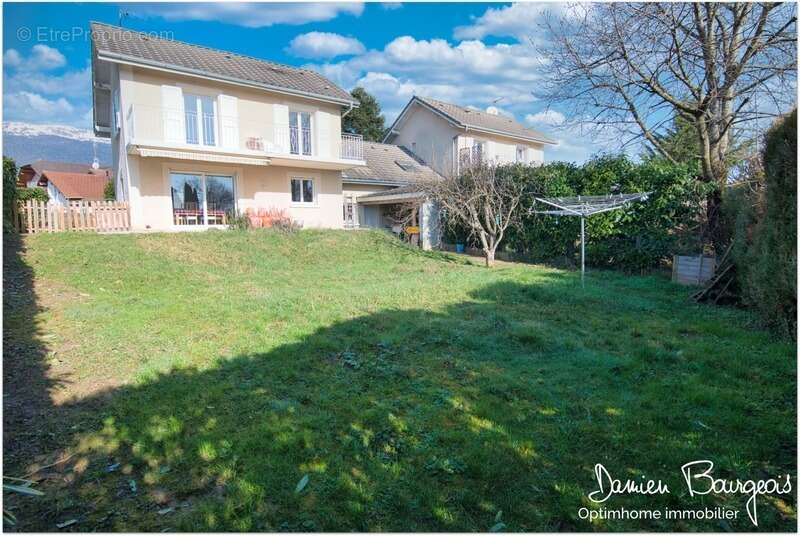 Maison à SAINT-GENIS-POUILLY