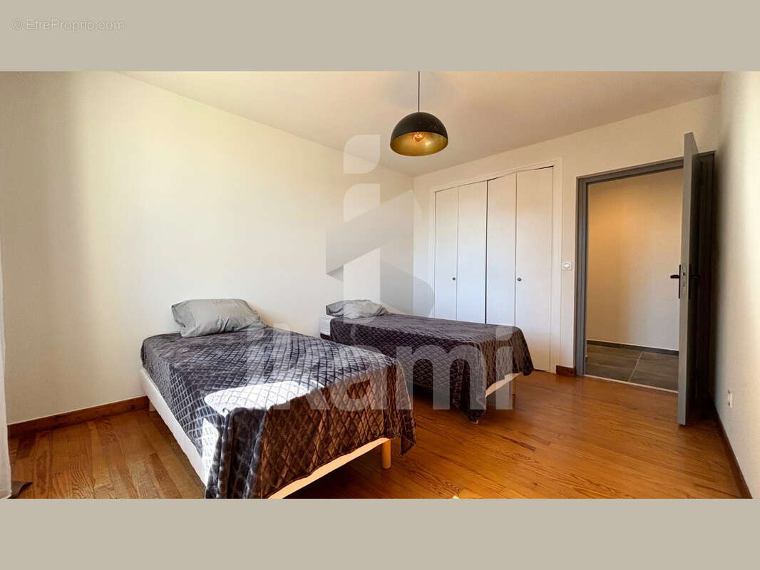 Maison à CHANOS-CURSON