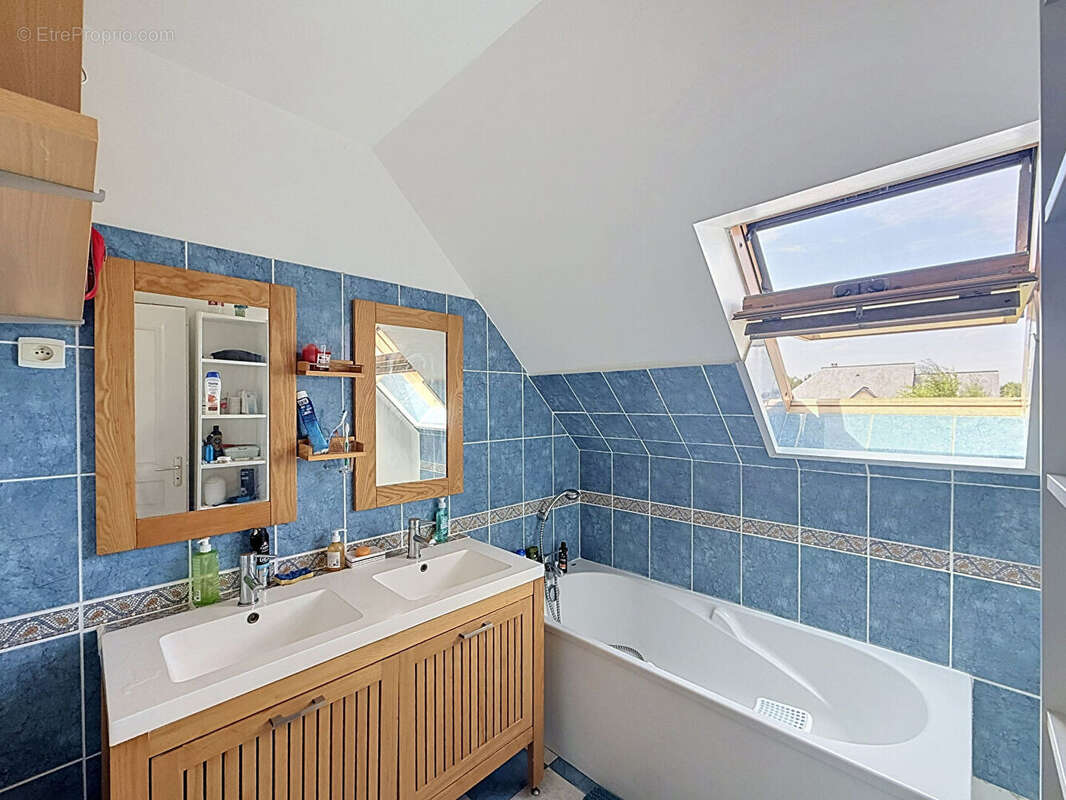 Maison contemporaine familiale de 5 chambres - photo 9