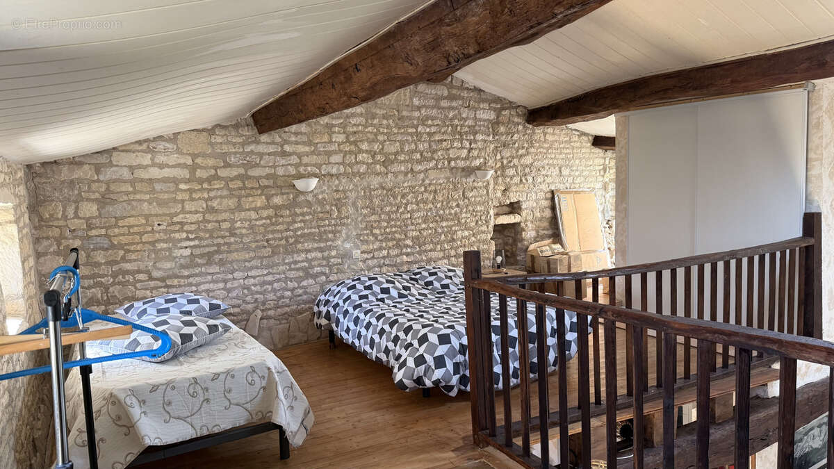 Maison à VILLEFAGNAN