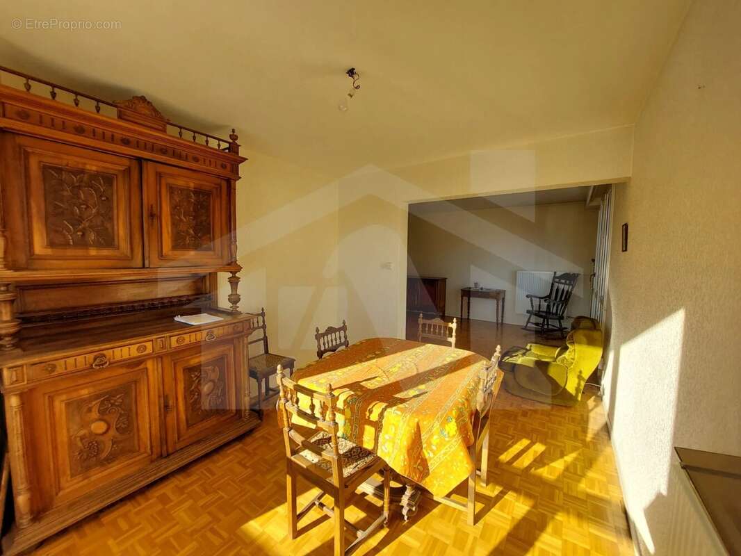 Appartement à FONTAINE