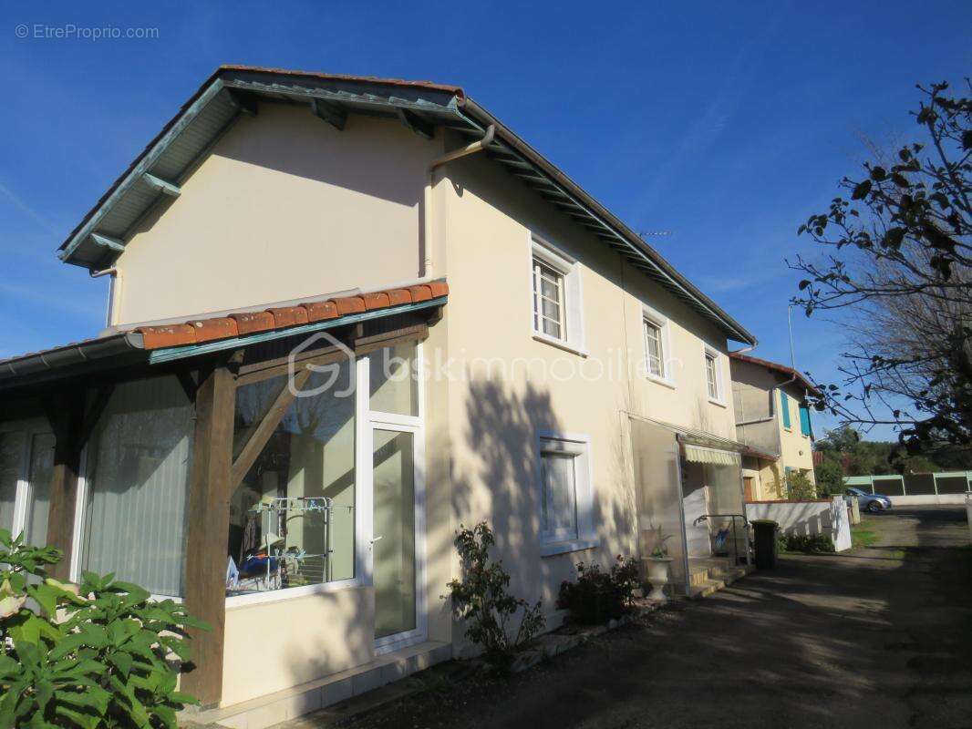 Maison à AIRE-SUR-L'ADOUR