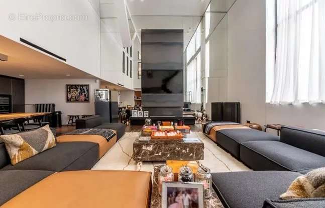 Appartement à PARIS-9E