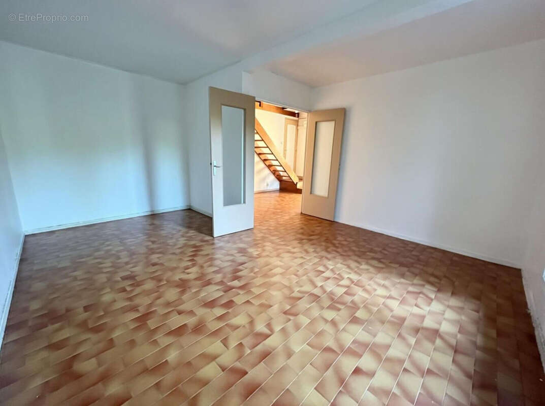 Maison à LA VERPILLIERE