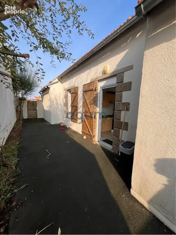 Maison à NIEUL-LE-DOLENT