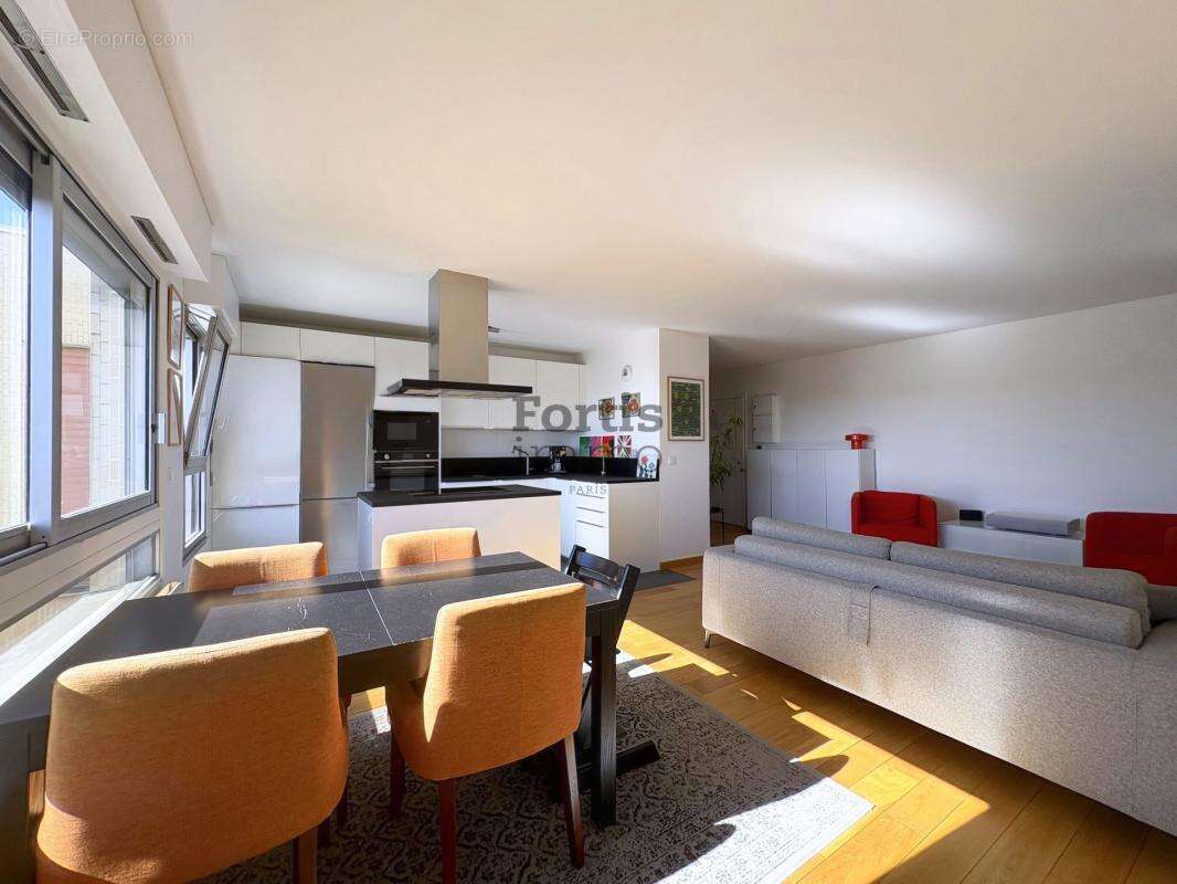 Appartement à PARIS-12E