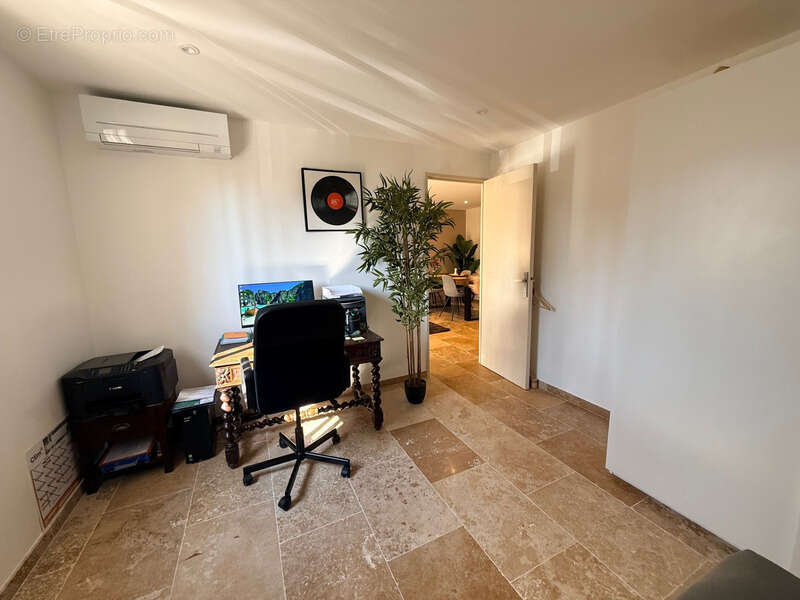 Appartement à vendre 3 pièces SAINTE MAXIME (83) - photo 5