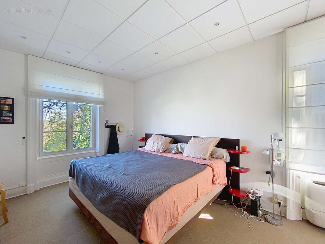 Maison à SAINT-PRIEST-EN-JAREZ