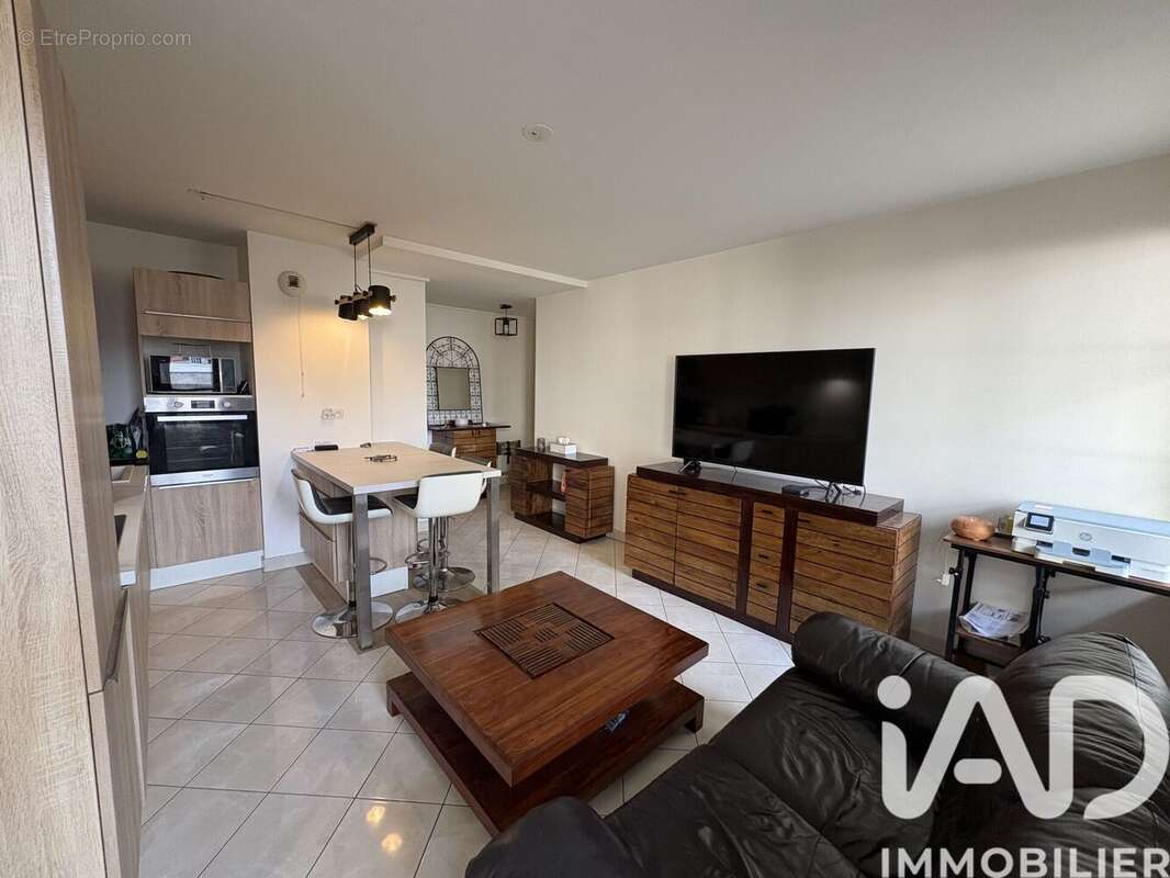 Photo 2 - Appartement à SAINT-FARGEAU-PONTHIERRY
