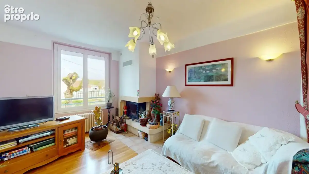 Maison Foecy  : 140 m² - 6 pièces - 4 chambres - - photo 3