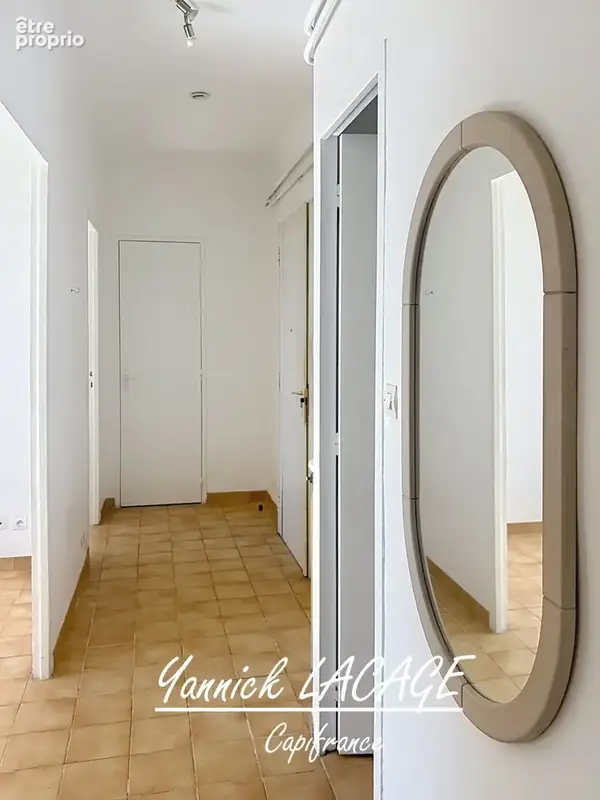 MARSEILLE 4e – T2 43 m² – 7e étage – Balcon filant – Vue panoramique - photo 11