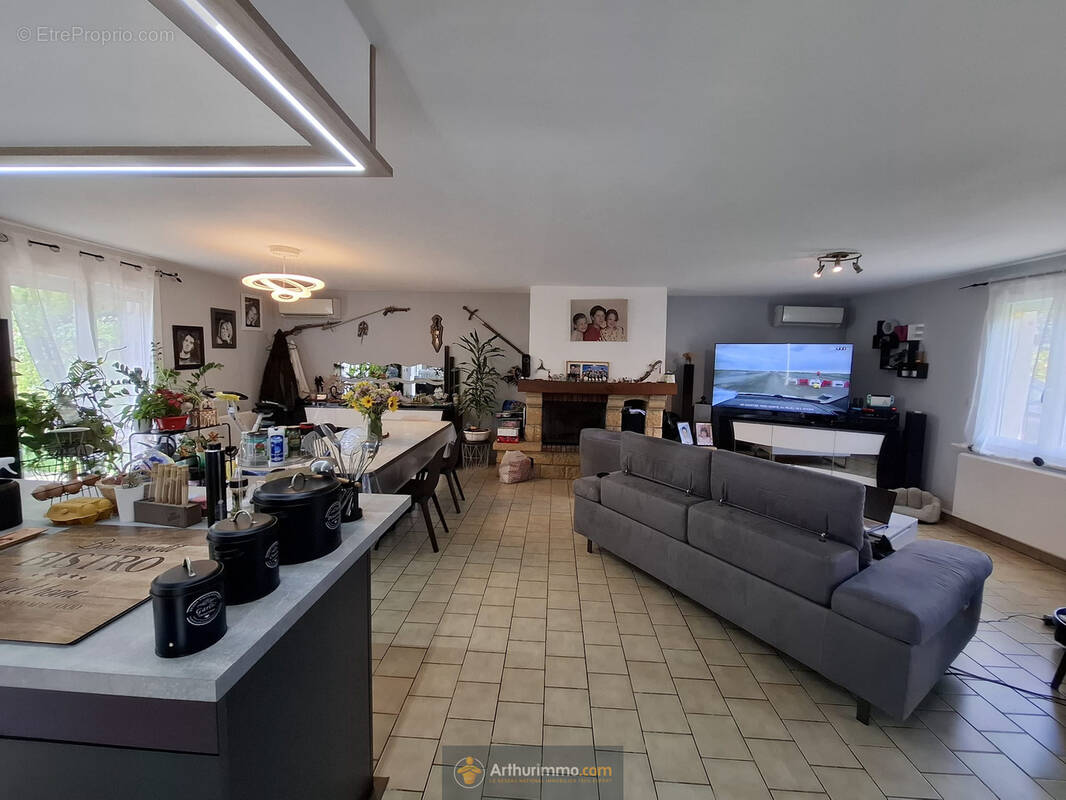 Maison à ROZAY-EN-BRIE