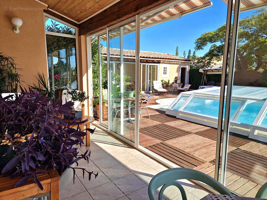 Maison à SAINTE-CECILE-LES-VIGNES