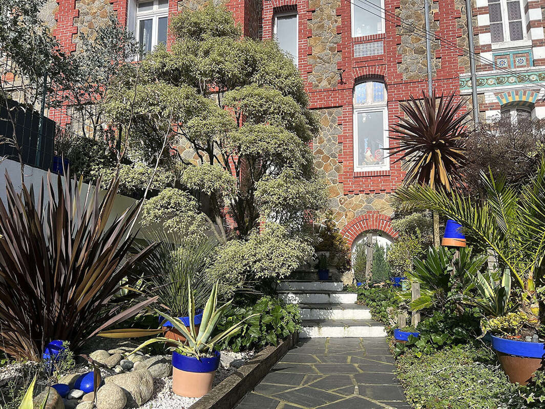 Belle demeure de caractère, terrasse et garage - photo 16