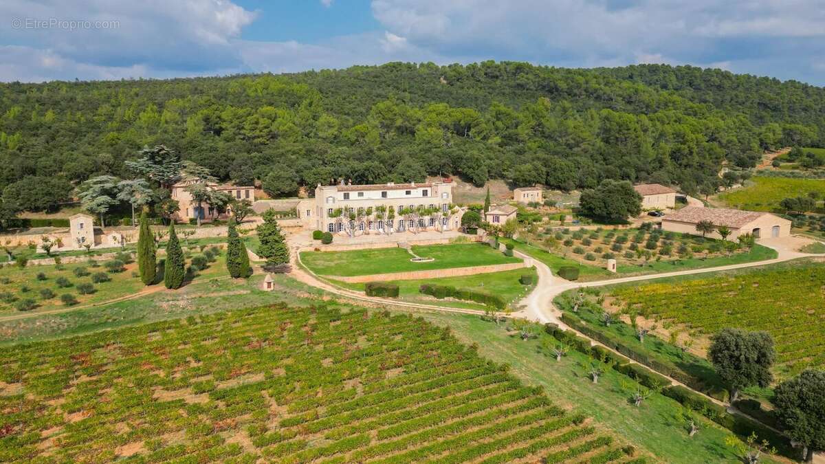 Maison à FOX-AMPHOUX