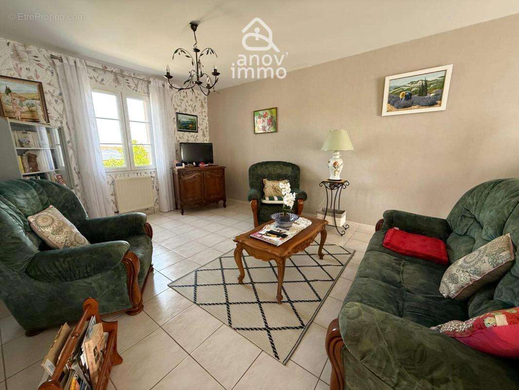 EXCLUSIVITE : Maison 4 chambres St Yrieix sur Charente - gar - photo 7