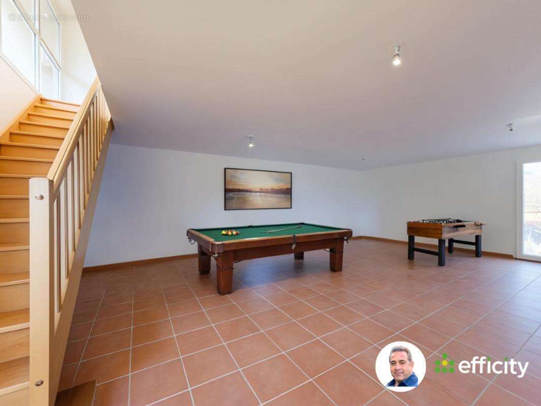 Maison 222 m² à Baneins  - photo 14