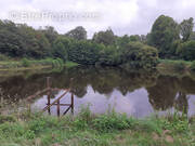 Terrain à SAINT-LAURENT-SUR-GORRE