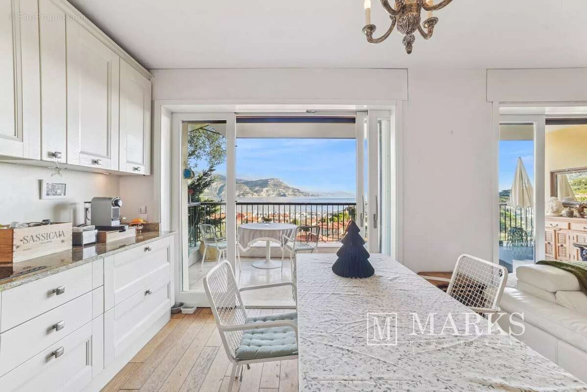 Appartement de 2 chambres avec vue panoramique sur la mer, terrasse de 13 m² et garage - photo 2